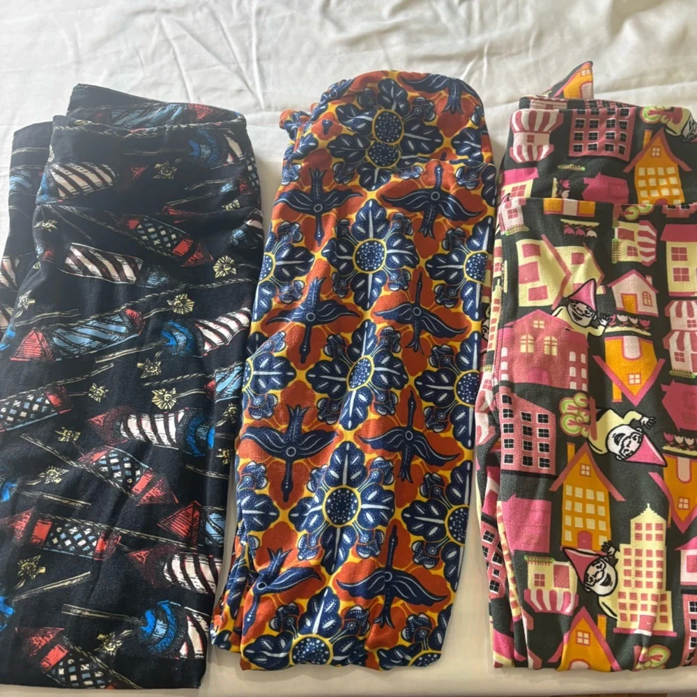 LuLaRoe One Size Leggings Bundle OS Floral Town Print Americana 3 Pair